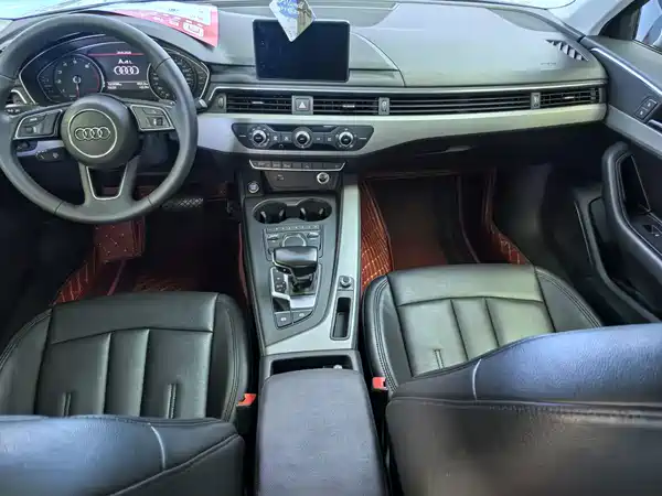 Audi A4L 2018