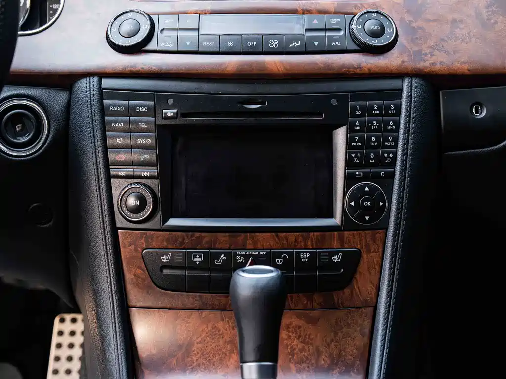 Mercedes-Benz CLS AMG 2010 — фото 16