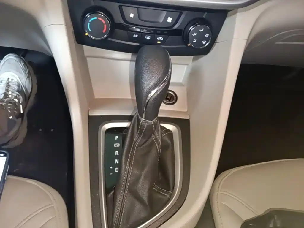 Buick Excelle 2020 — фото 14
