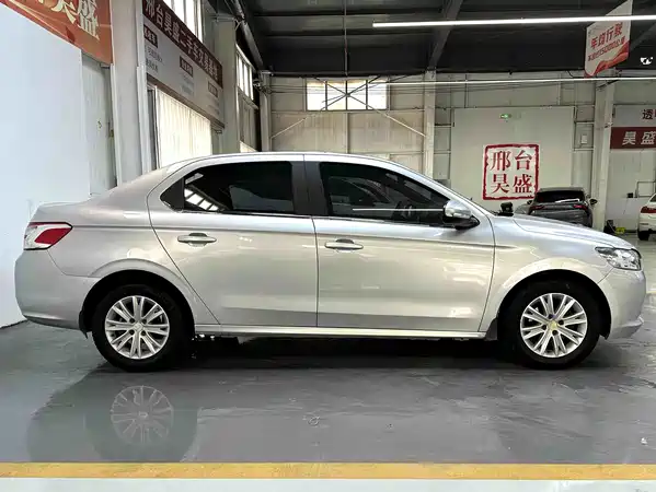 Peugeot 301 2015