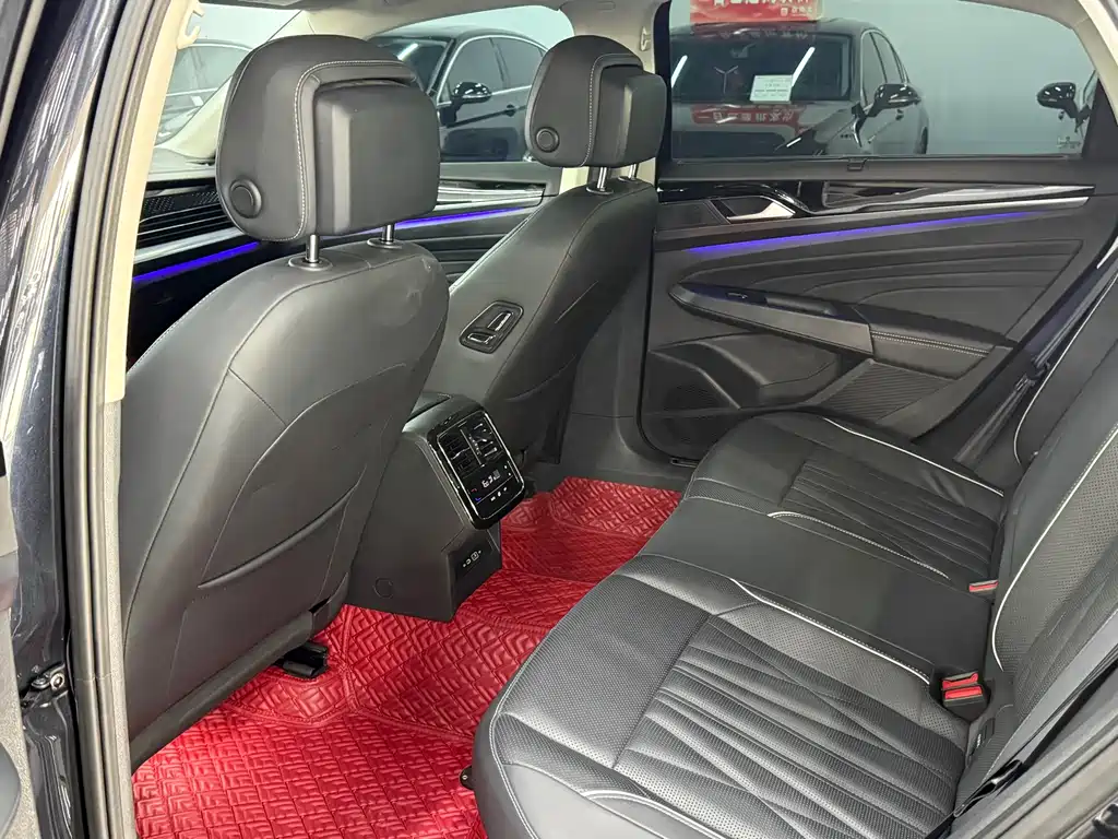 Volkswagen Passat 2023