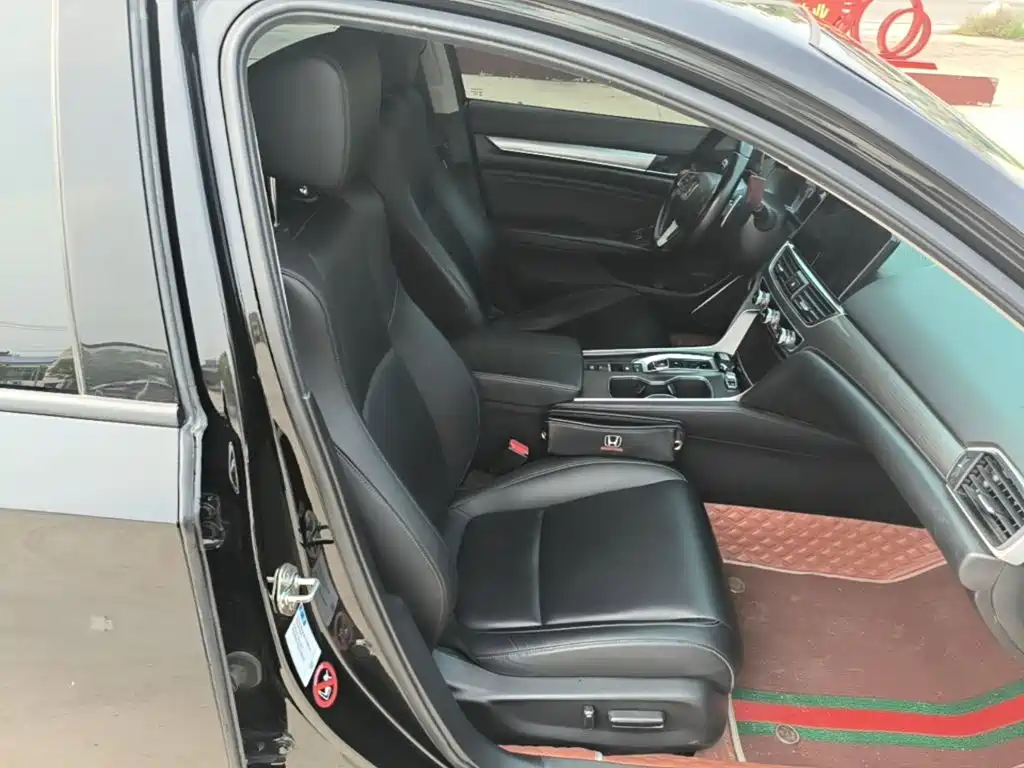 Honda Accord 2023 — фото 25