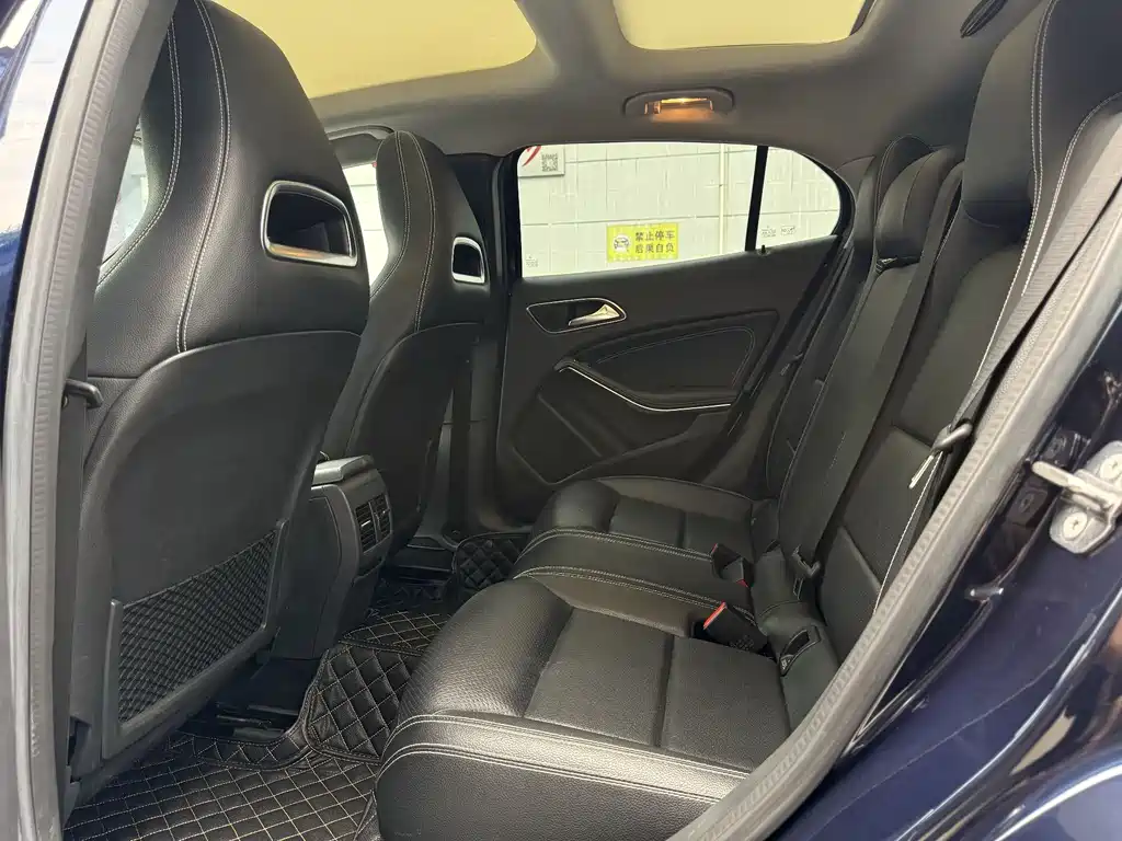 Mercedes-Benz GLA 2018 — фото 11