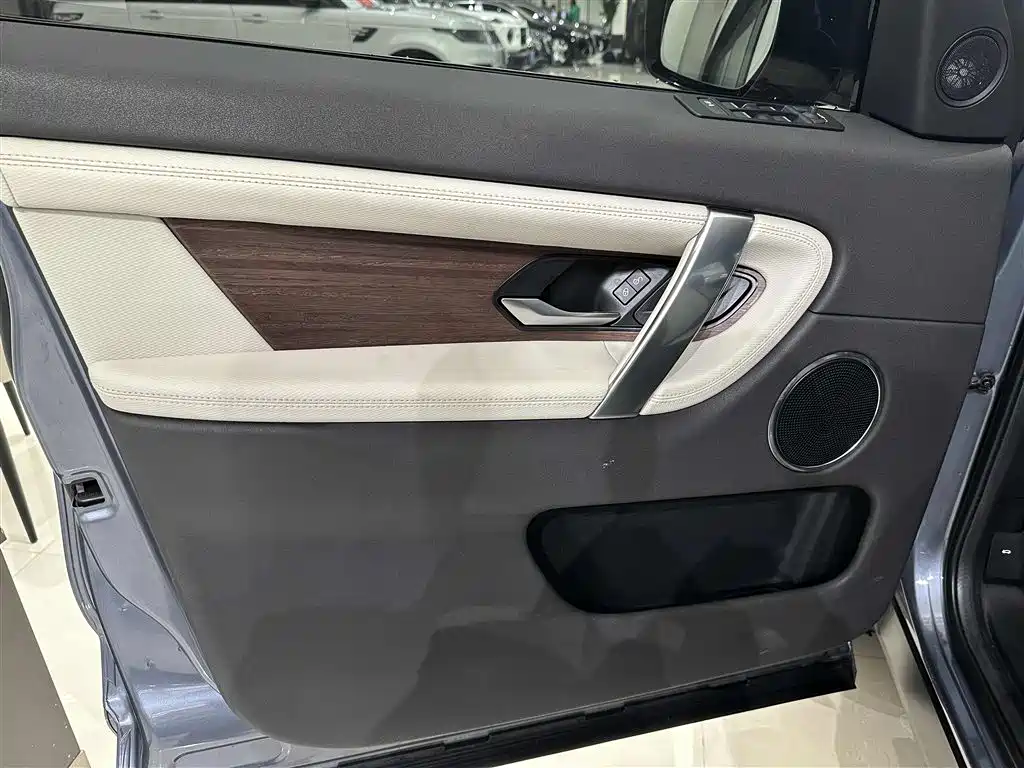 Land Rover Discovery Sport 2020 — фото 6