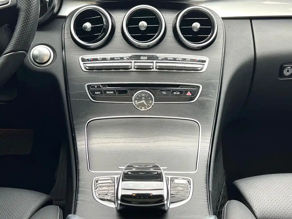 Mercedes-Benz C-Class 2018 — фото 9