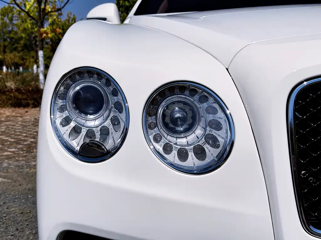 Bentley Flying Spur 2020 — фото 5