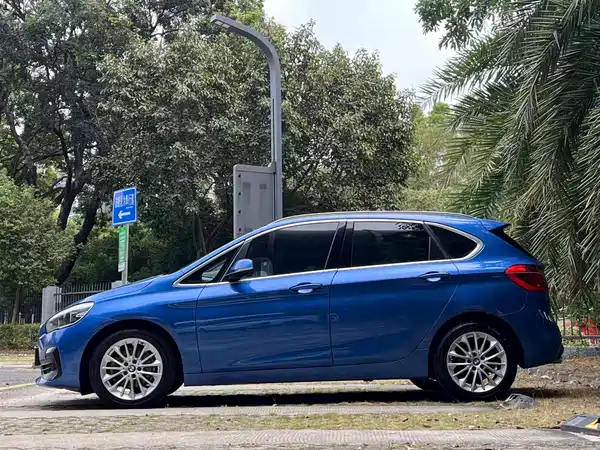 BMW 2 Series Station Wagon 2019