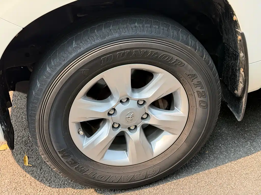 Toyota Prado 2015 — фото 25