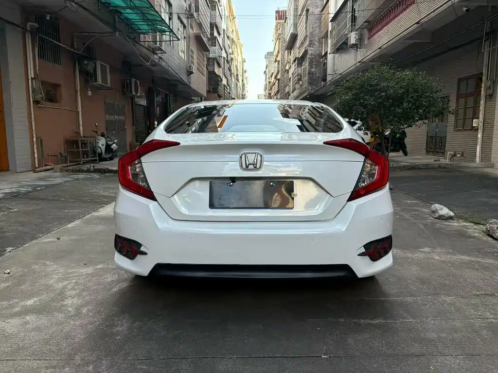 Honda Civic 2017 — фото 4