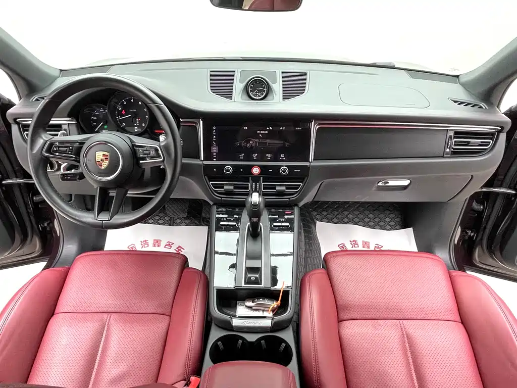 Porsche Macan 2023 — фото 14