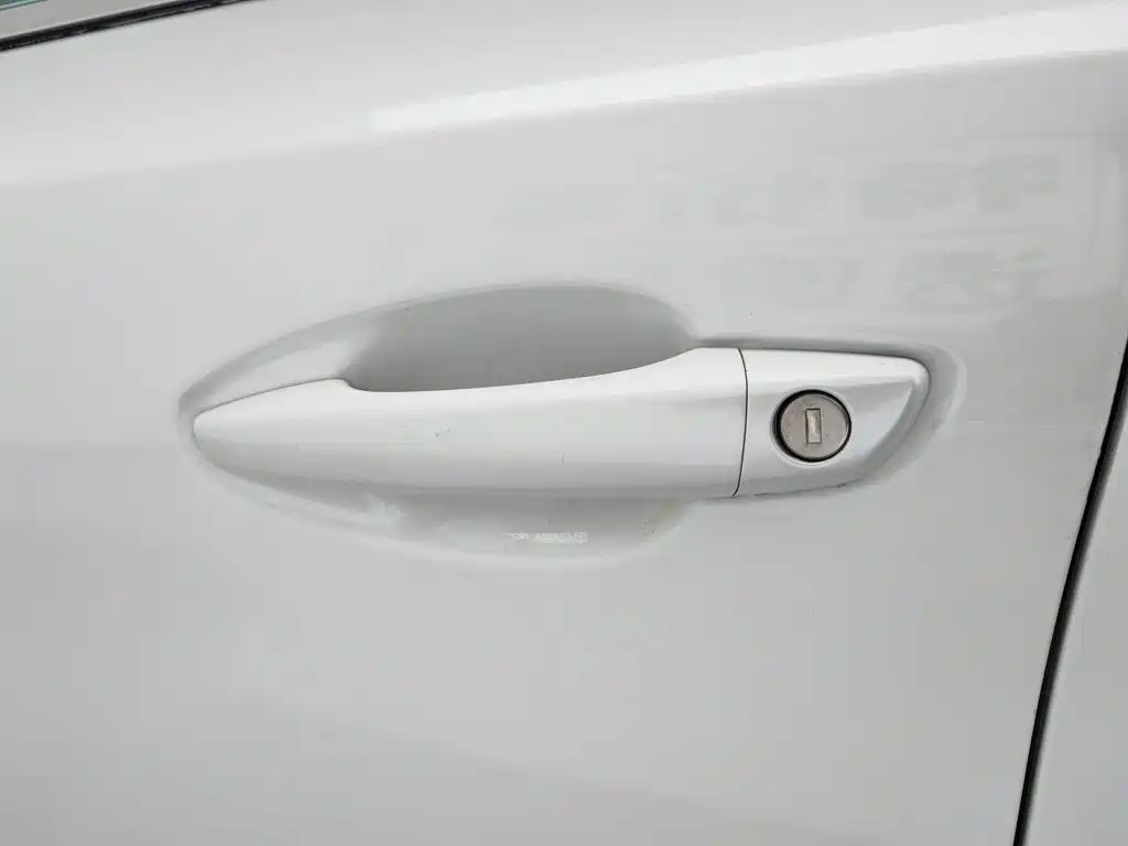 Peugeot 408 2015 — фото 18