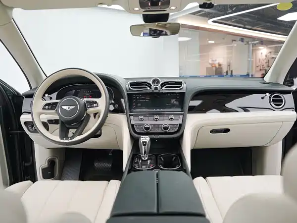 Bentley Bentayga 2021