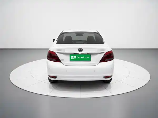 BYD Surui 2015