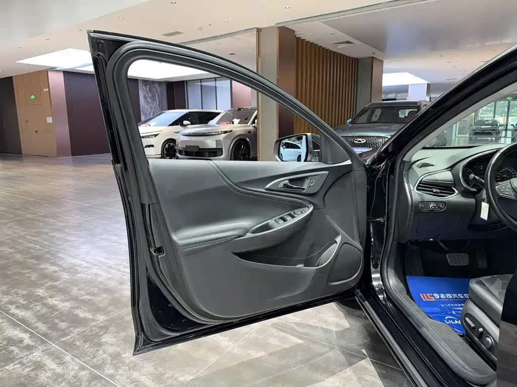 Chevrolet Malibu XL 2023 — фото 20