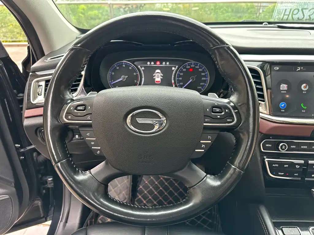 GAC Motor Trumpchi GS8 2016 — фото 16