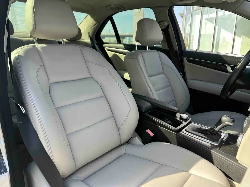 Mercedes-Benz C-Class 2012 — фото 10