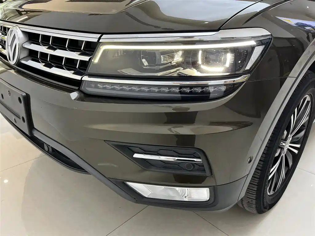 Volkswagen Tiguan L 2017 — фото 6