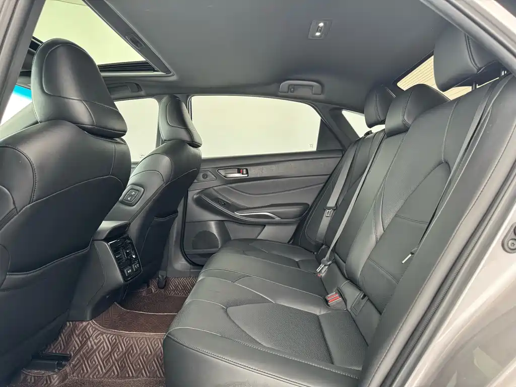 Toyota Avalon 2019 — фото 10