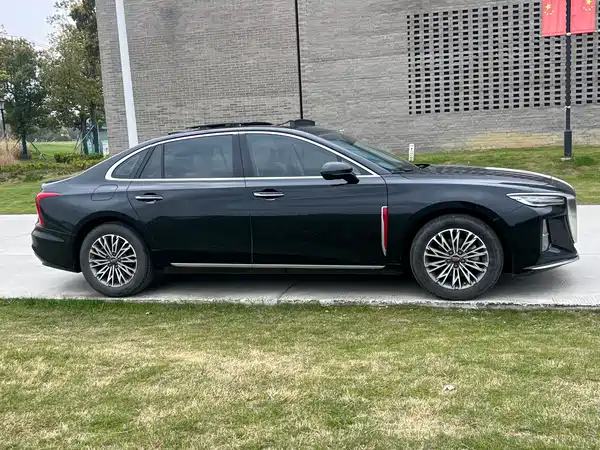 Hongqi H5 2023