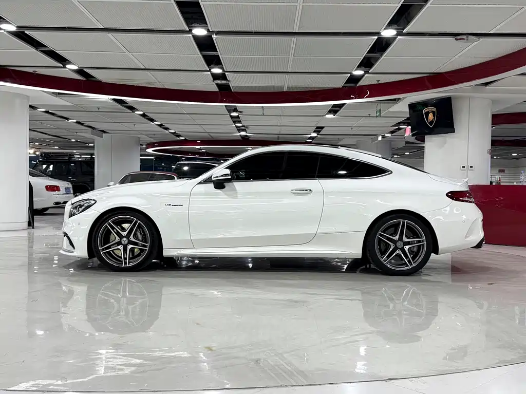 Mercedes-Benz C-Class AMG 2019 — фото 4