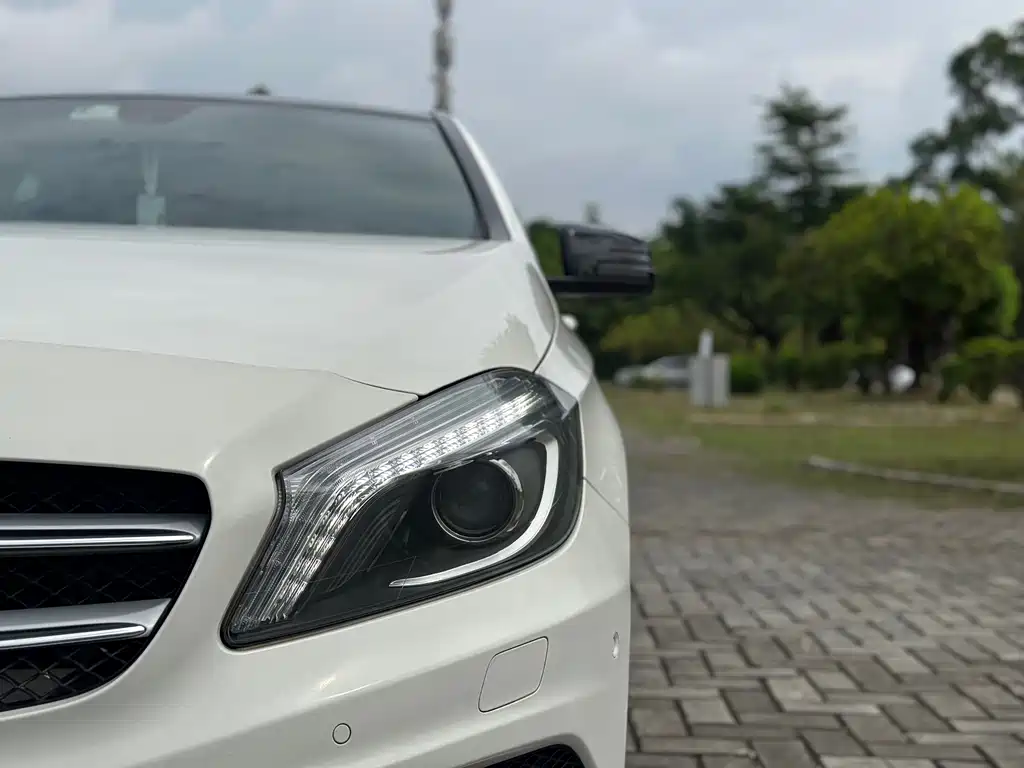 Mercedes-Benz A-Class 2015 — фото 10