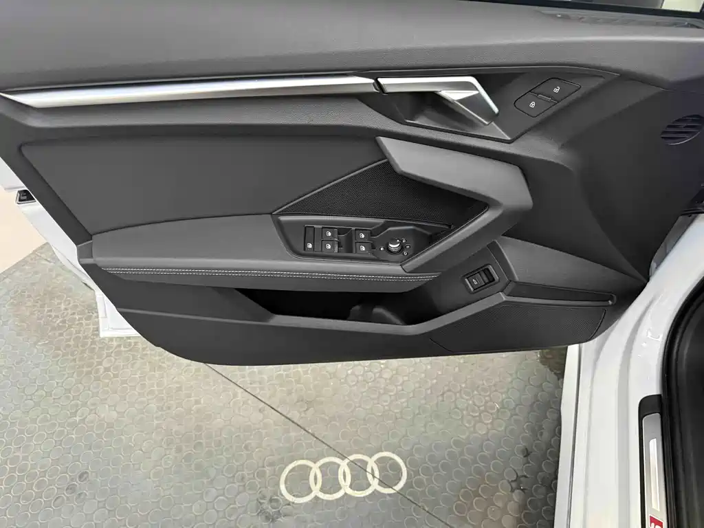 Audi A3 2022 — фото 11