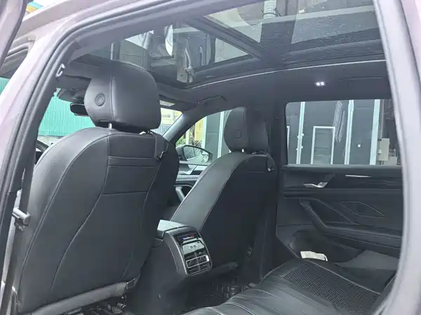Volkswagen Tiguan L 2024
