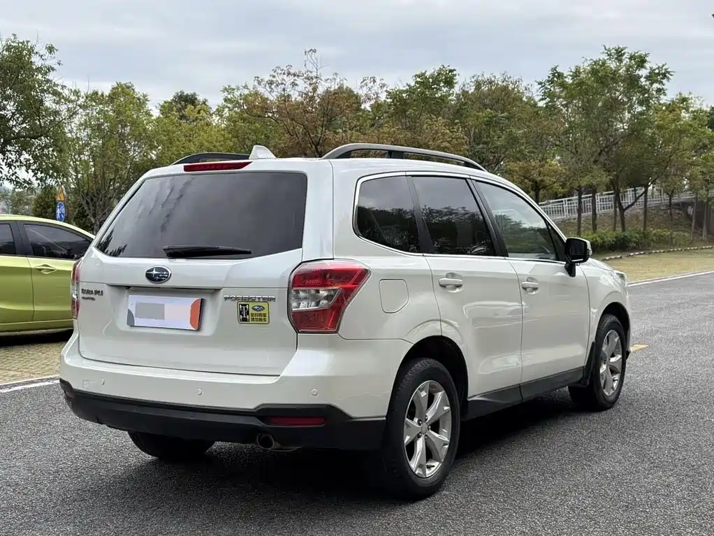 Subaru Forester 2015 — фото 8