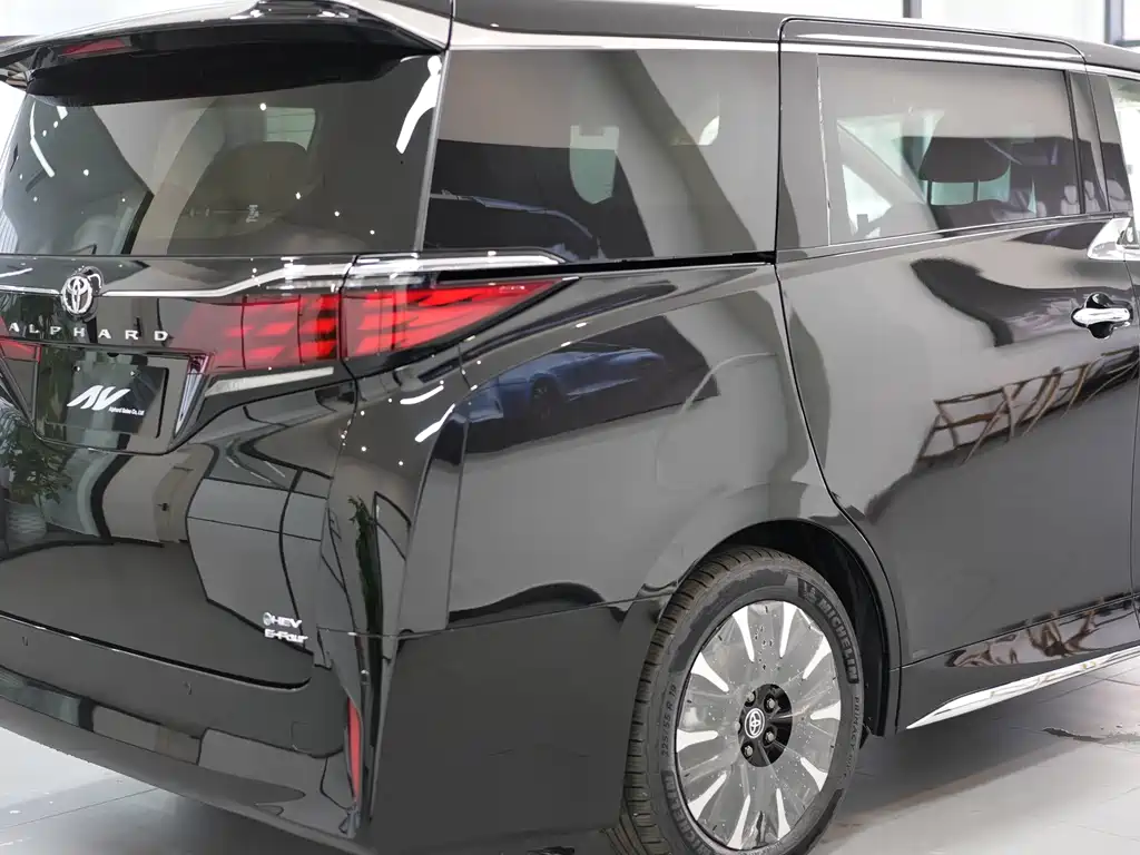 Toyota Alphard 2024 — фото 4
