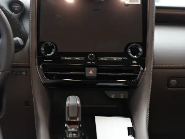 Toyota Alphard 2024