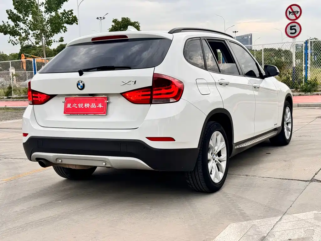 BMW X1 2013 — фото 7