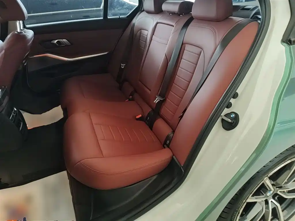 BMW 3 Series 2021 — фото 17