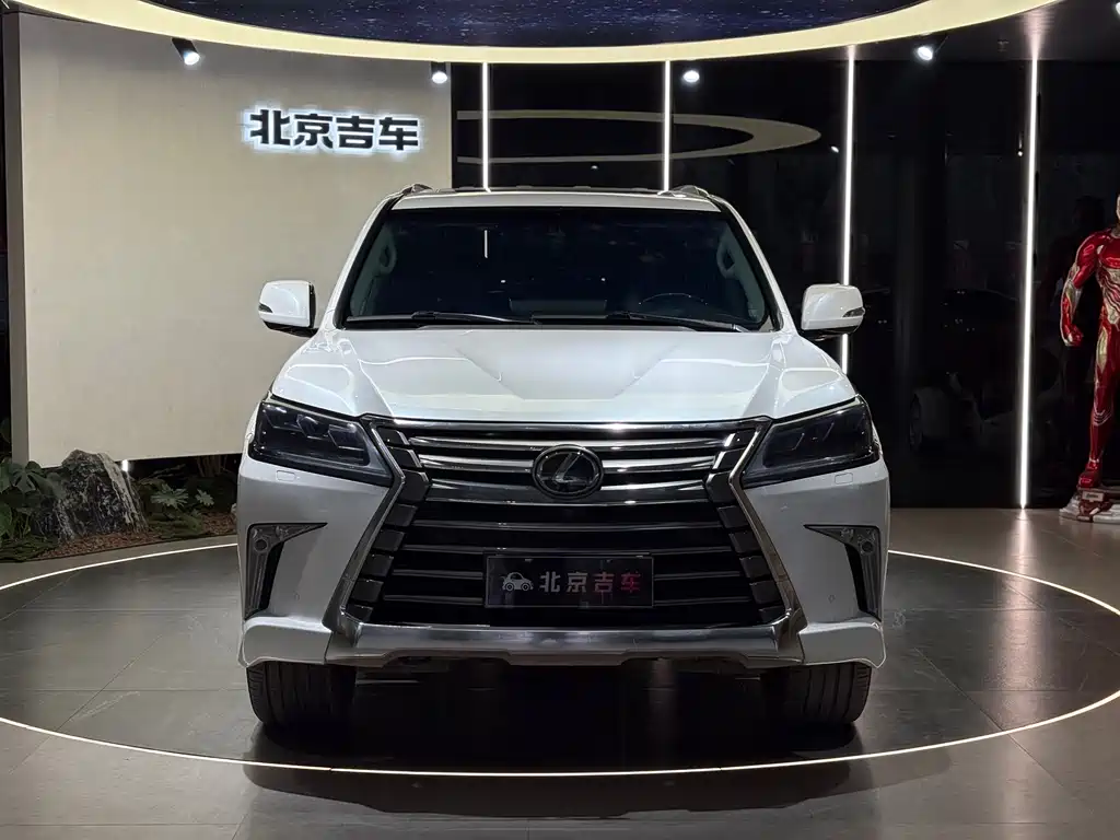 Lexus LX 2018 — фото 2