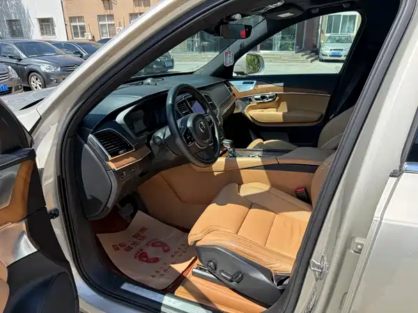 Volvo XC90 2017