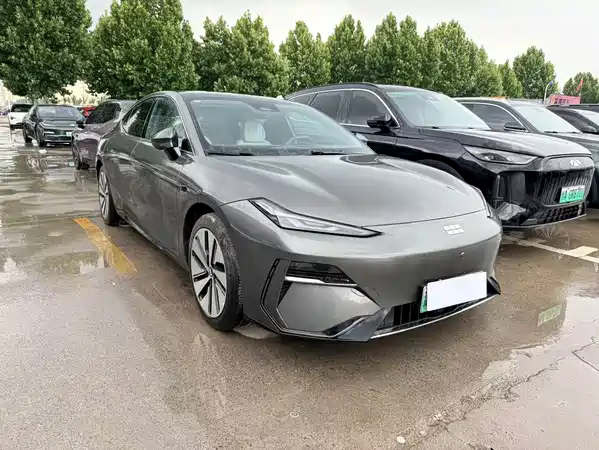 Geely Galaxy E8 2024