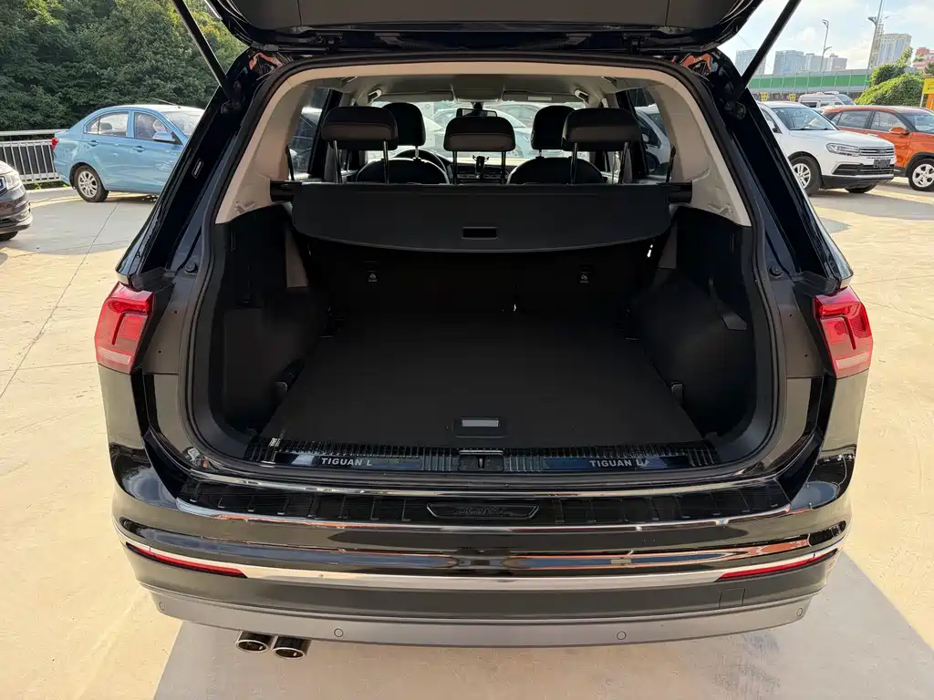 Volkswagen Tiguan L 2021 — фото 15