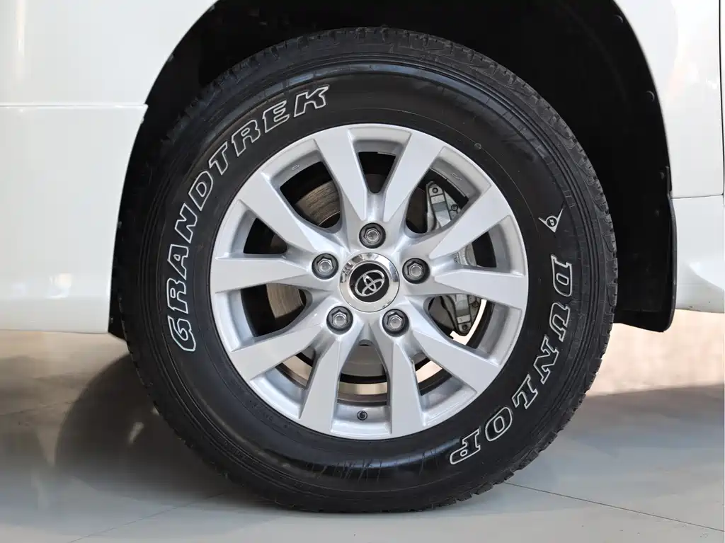 Toyota Land Cruiser 2020 — фото 4