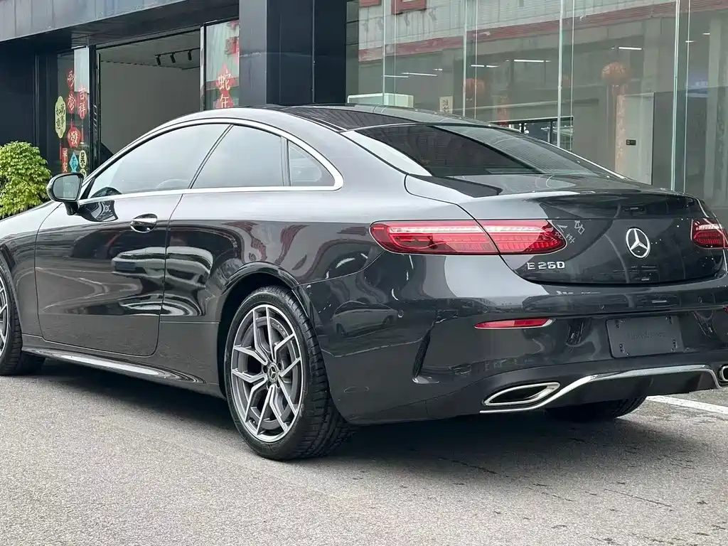 Mercedes-Benz E-Class 2023