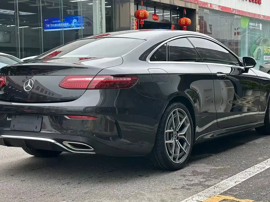 Mercedes-Benz E-Class 2023 — фото 9