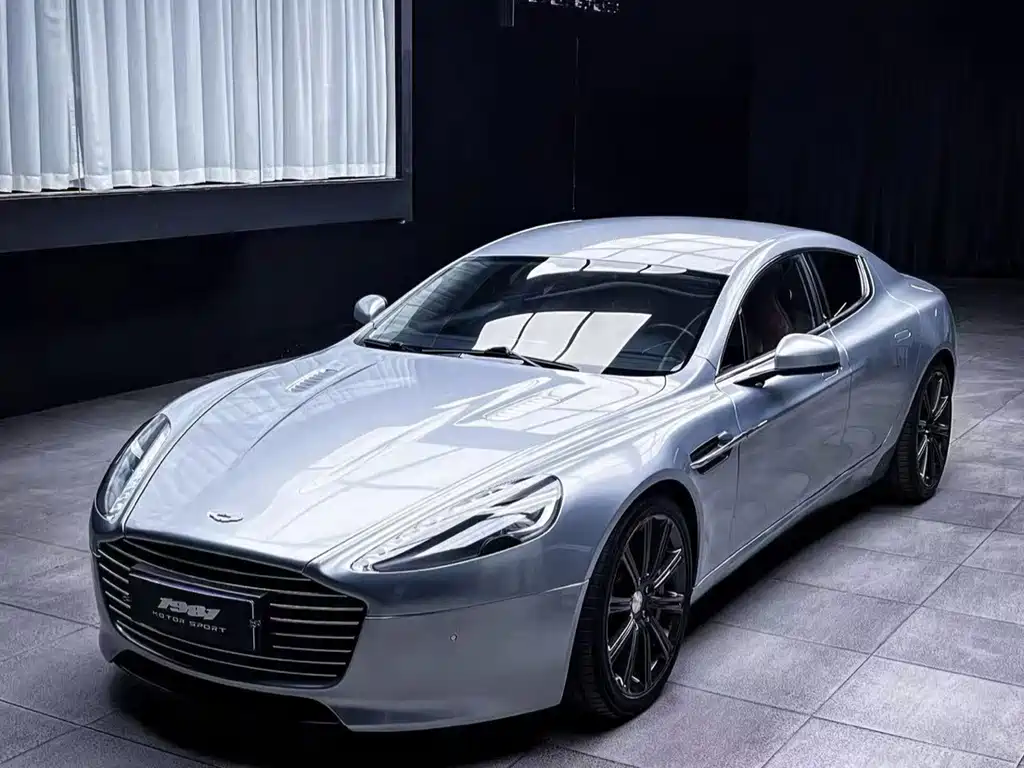 Aston Martin Rapide 2013 — фото 1
