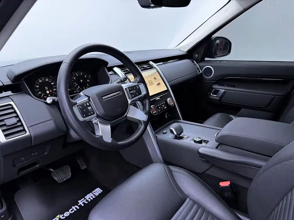 Land Rover Discovery 2024 — фото 12