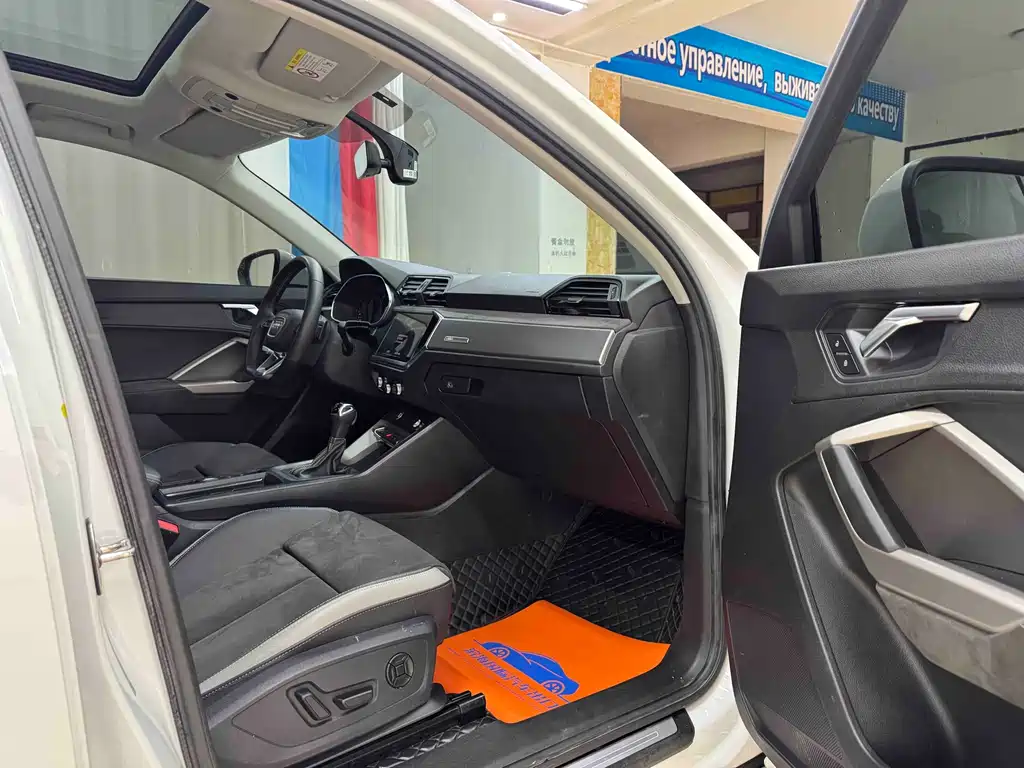 Audi Q3 2021 — фото 10