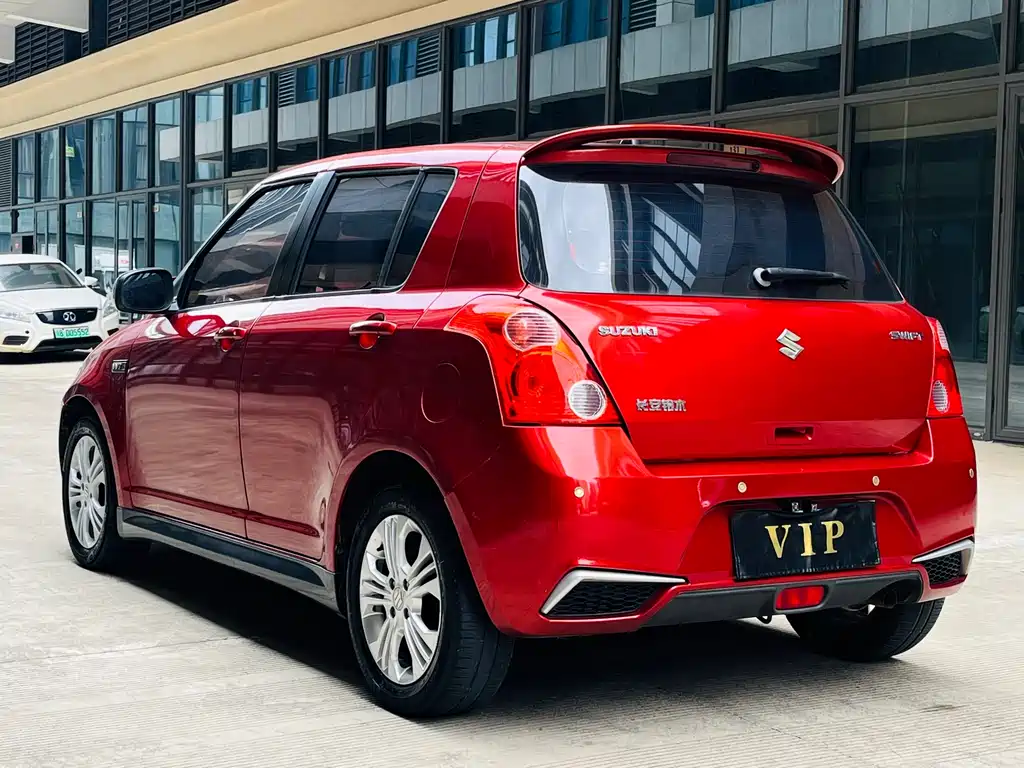 Suzuki Swift 2014 — фото 6
