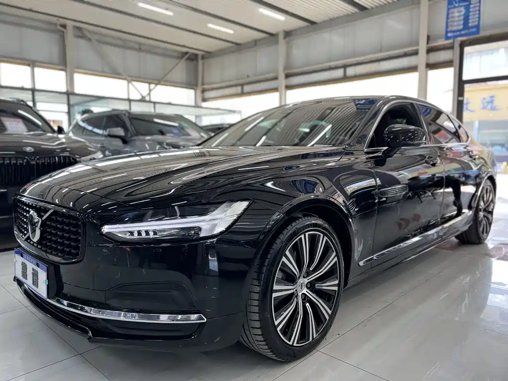 Volvo S90 2024 — фото 1