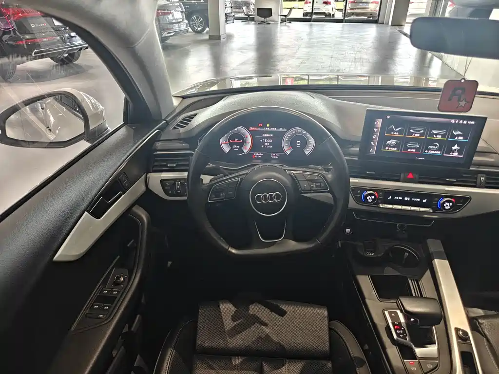 Audi A4L 2021