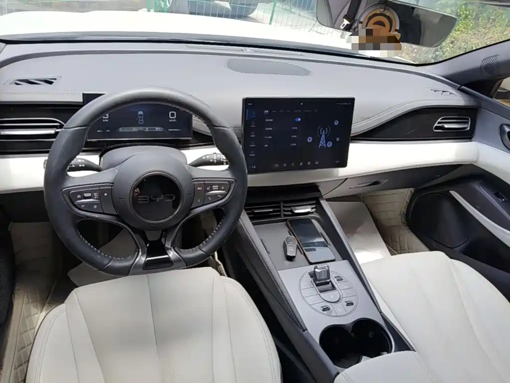 BYD Seal 06 2025 — фото 10