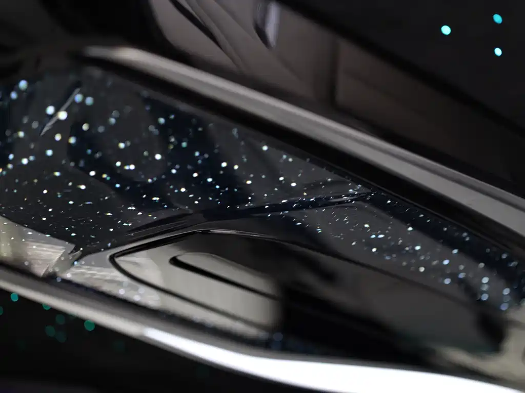Mercedes-Benz V-Class 2018 — фото 22