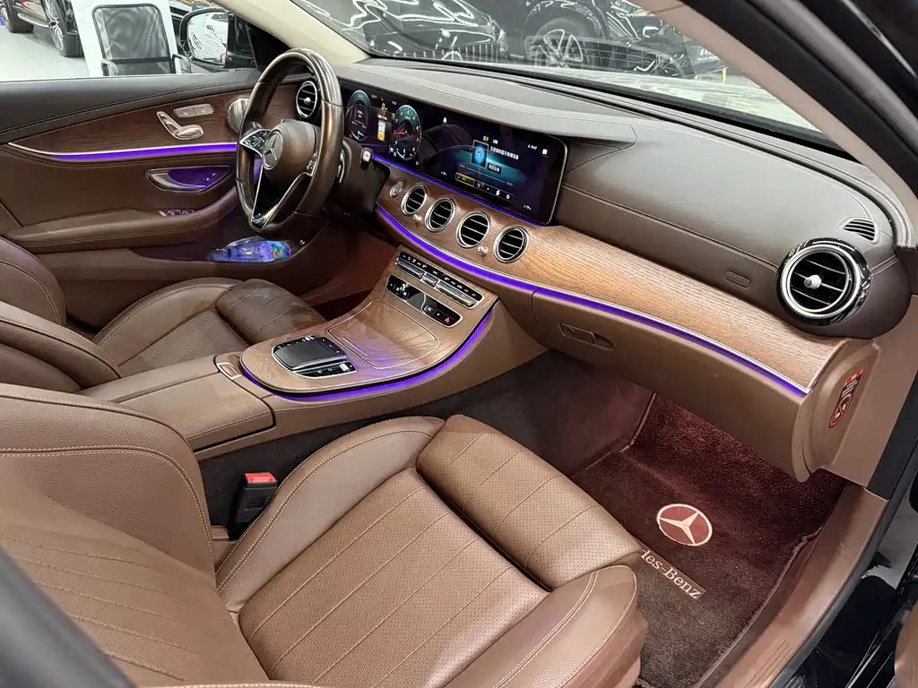 Mercedes-Benz E-Class 2022 — фото 10
