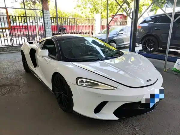 McLaren GT 2021
