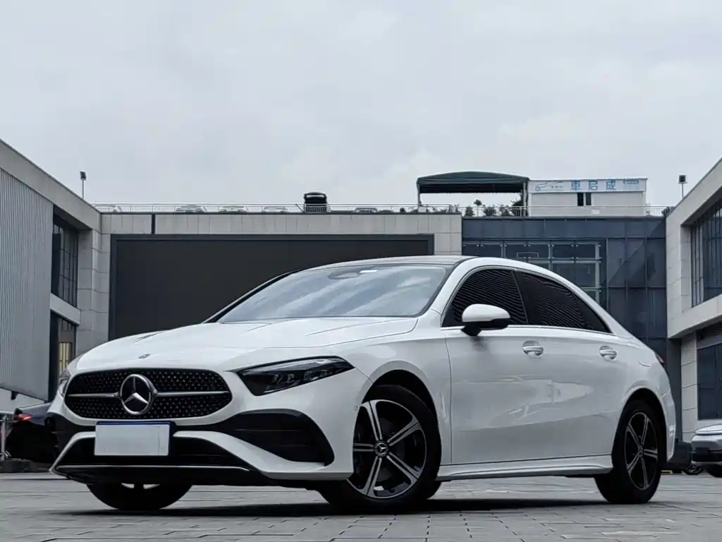 Mercedes-Benz A-Class 2025 — фото 1